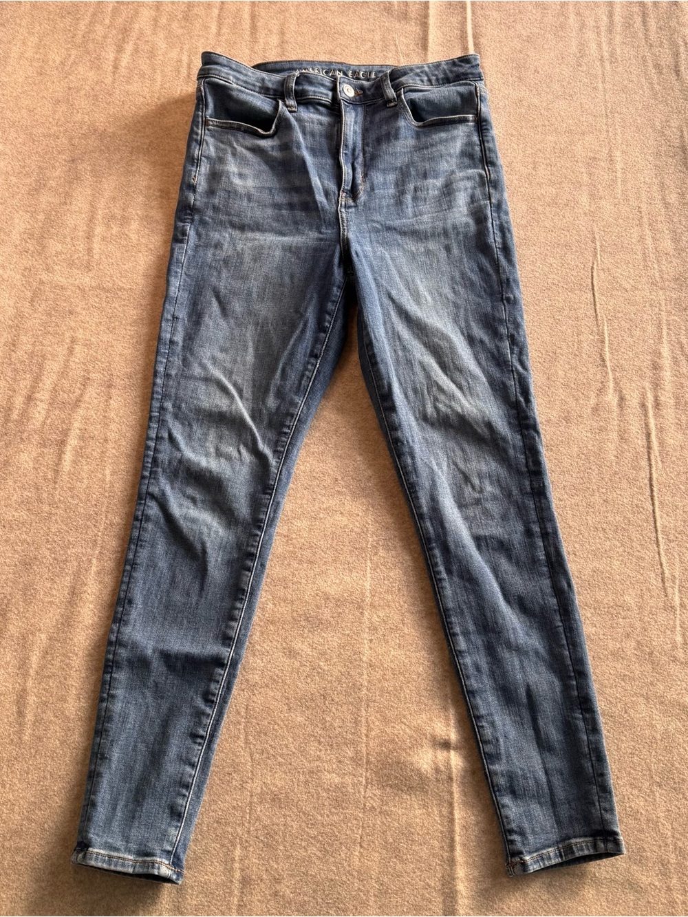 American Eagle Outfitters Women's Skinny Jeans in Medium Blue Wash